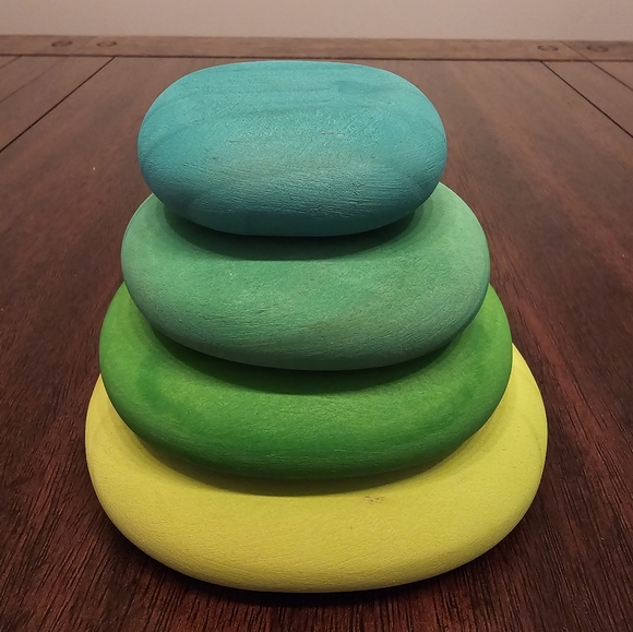 Set of 3 wooden stacking pebbles - Picture 3 of 7